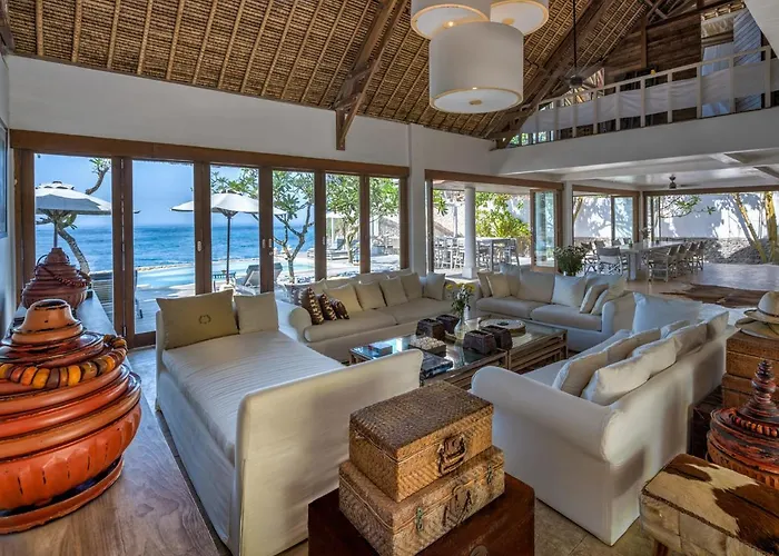 Voyage Villa *